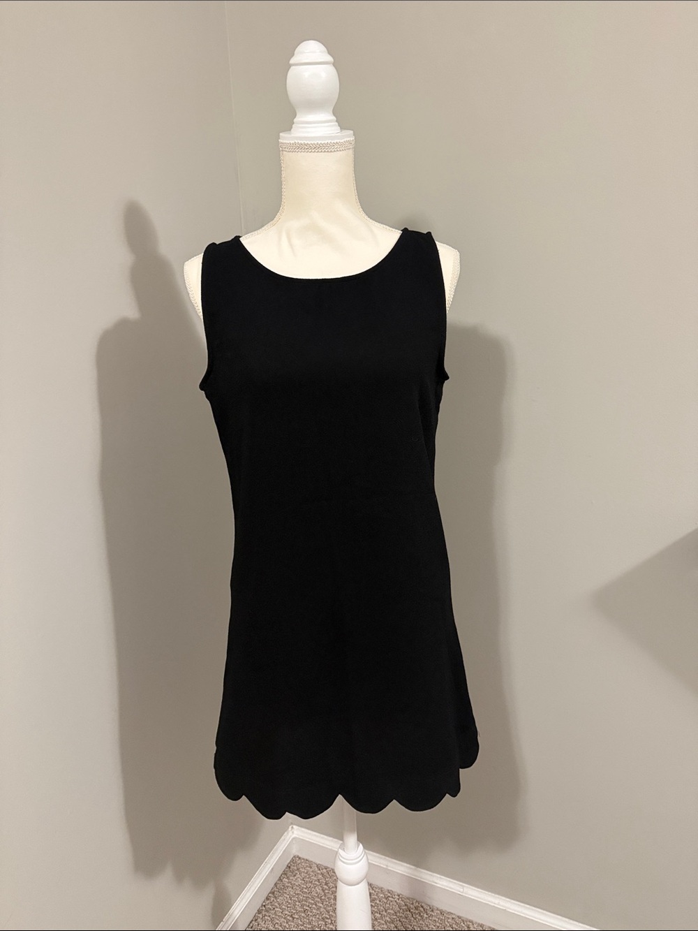 Classic Black Sleeveless Scallop-Hem Dress